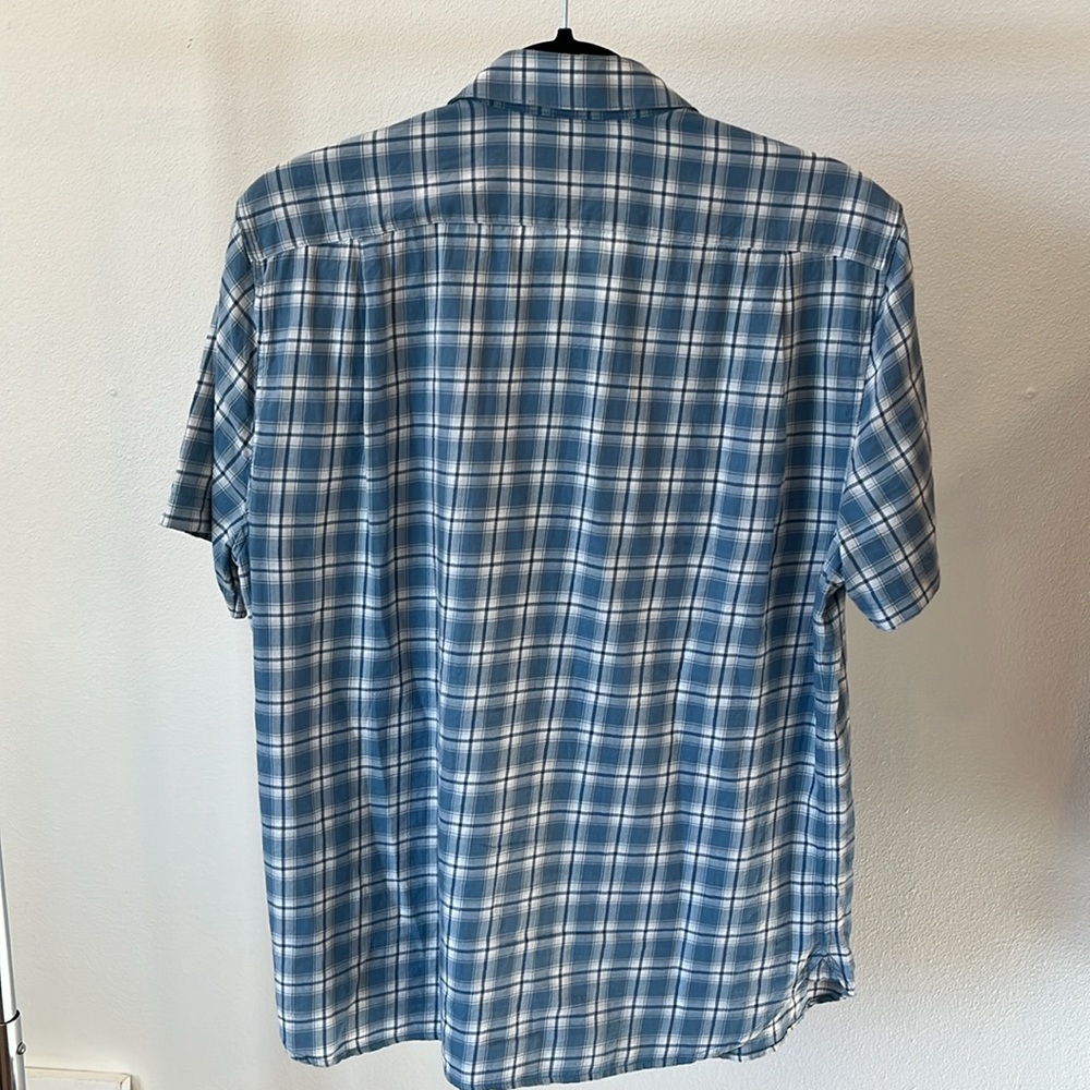 Vince short sleeve patterned button up - Picture 2 of 4